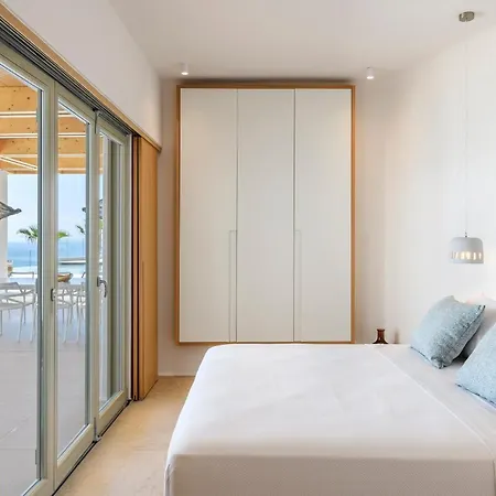 Lilium Ii - Sanctuary Overlooking Psarou Bay *