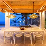 Villa Lilium Ii - Sanctuary Overlooking Psarou Bay *