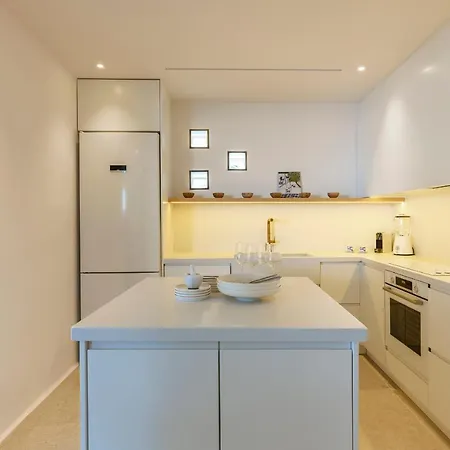 Lilium Ii - Sanctuary Overlooking Psarou Bay *