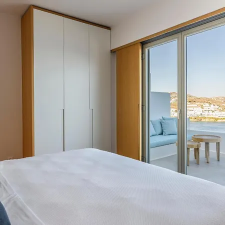 Lilium Ii - Sanctuary Overlooking Psarou Bay