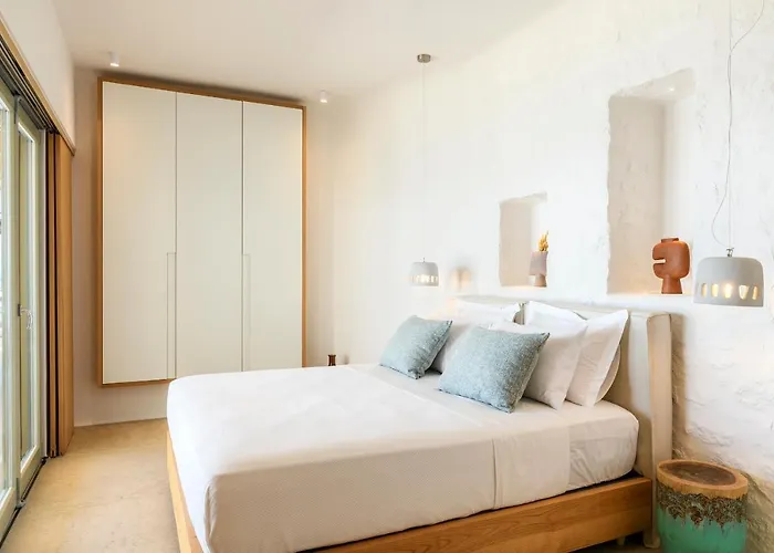 Lilium Ii - Sanctuary Overlooking Psarou Bay