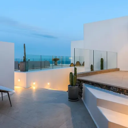 Villa Lilium Ii - Sanctuary Overlooking Psarou Bay *