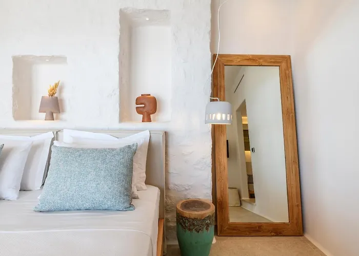 Lilium Ii - Sanctuary Overlooking Psarou Bay